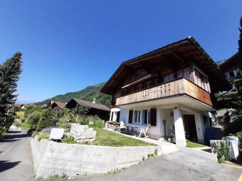 Apartamento Cozy Chalet By Interlaken Parking
