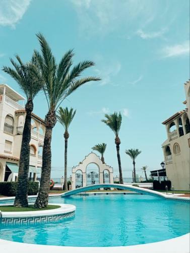 Bonito Apartamento Primera L�nea Playa Con Piscina