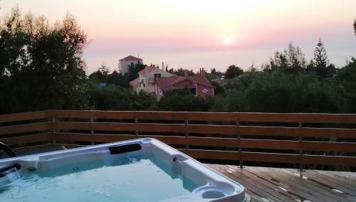 Authentic Kefalonia - Pinecone Apartment