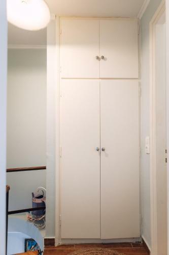 Ira's Apartments