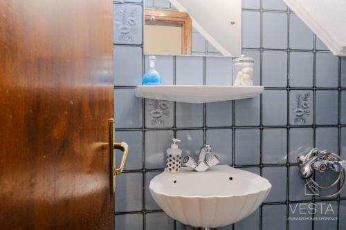 Jasmine 3-bdrm Maisonette, Sea & Pine Tree Views