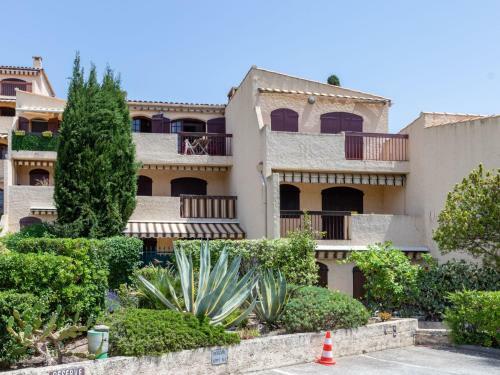 Apartment Les Cypr�s