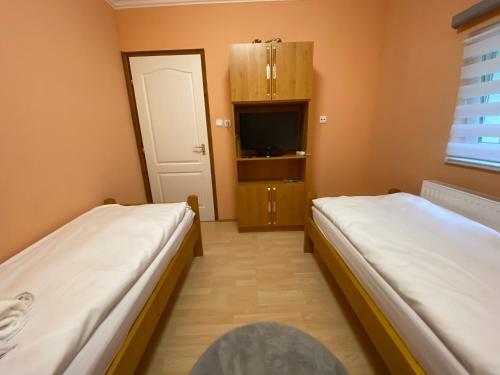 R�v1 Apartman