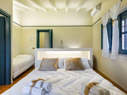 Charming Holiday Home In Caltagirone With Garden
