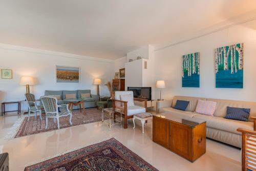 Apartamento Luxurious Two Bedroom Colina Park