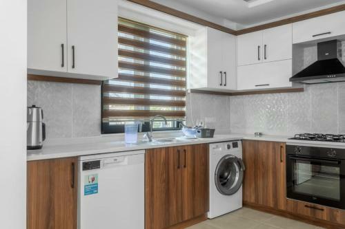 Villa Minta Suits