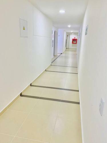 Gorgeous 3 Bedroom Apartment Condo With Balcony
