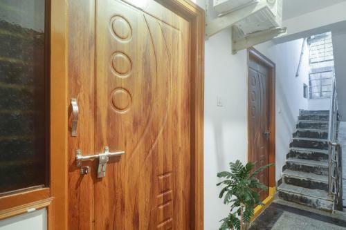 Oyo 91856 Broholic Hotels