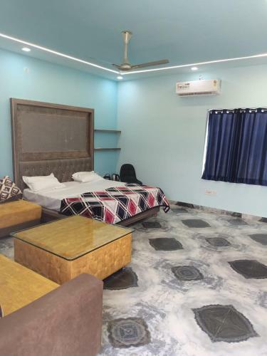 Hotel Sparsh Canopy Resort