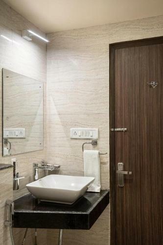 Airport Hotel