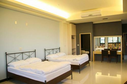 Fengyuan Green Self B&B