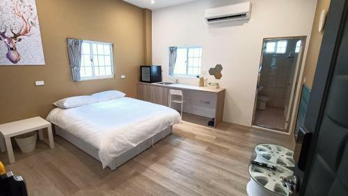 Fengyuan Green Self B&B