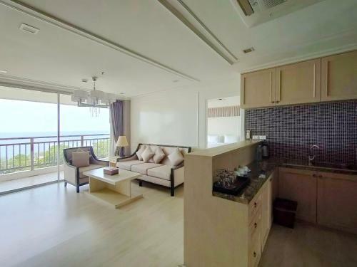 Laem Taen Bangsaen Hotel & Resort