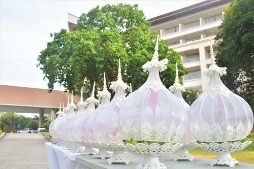Laem Taen Bangsaen Hotel & Resort