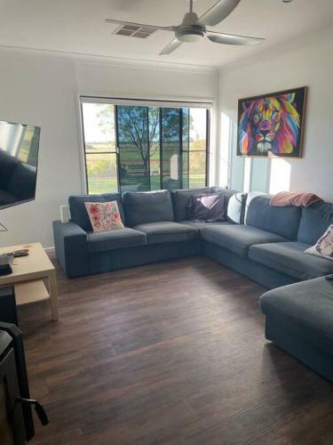 Beautiful Outback 2 Bedroom Home