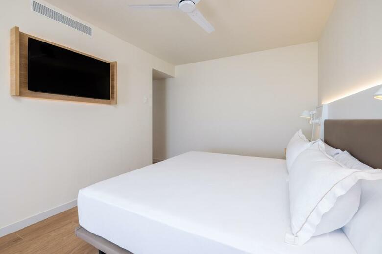 Hotel Playamoj�car