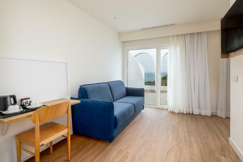 Hotel Playamoj�car