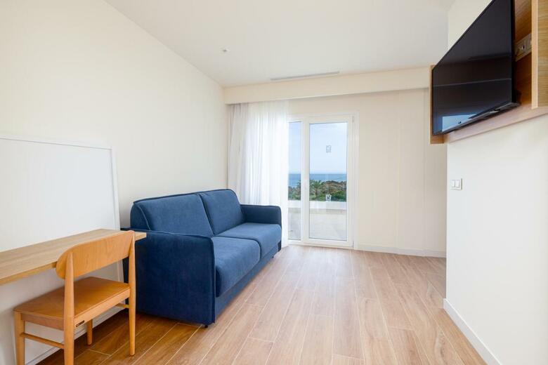 Hotel Playamoj�car