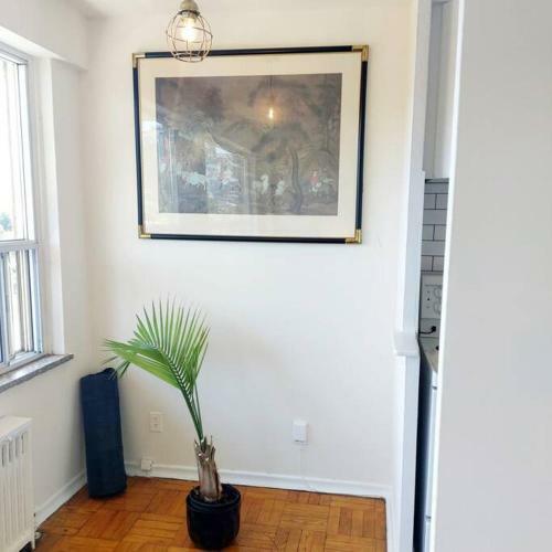 Cozy 1-bedroom Apartment In Downtown Toronto
