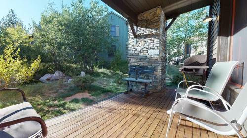 Pet Friendly Luxury Condo With Pond And Mountain Views!