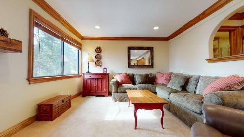 Nice Condo In A Resort Like Complex With Mtn Views, Pool And Tennis!