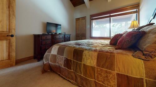 Nice Condo In A Resort Like Complex With Mtn Views, Pool And Tennis!