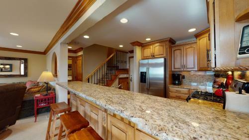 Nice Condo In A Resort Like Complex With Mtn Views, Pool And Tennis!