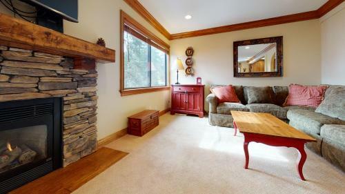 Nice Condo In A Resort Like Complex With Mtn Views, Pool And Tennis!