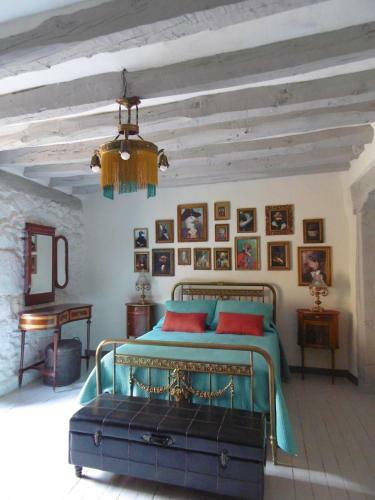 La Casona Del T�o Pedro