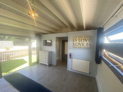 Station Lodge 1 Bedroom Sleeps 2plus2
