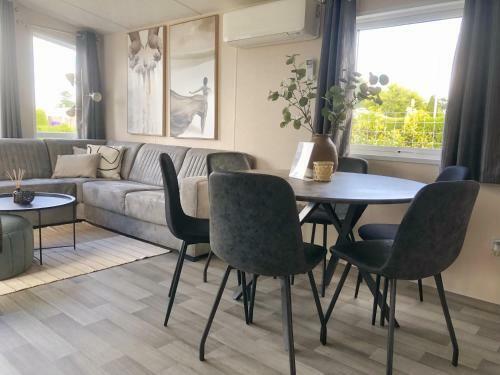 Chalet 577 Op Recreatiepark de Wielen
