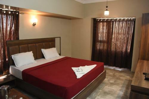 Hotel Vrindavan Deluxe Kolhapur
