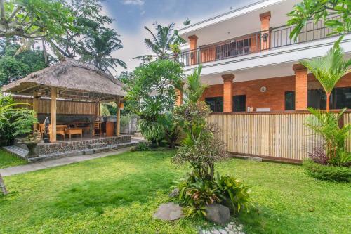Hostal Ratna Guest House