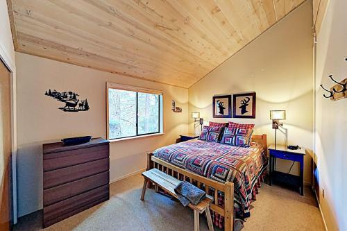 Falcon Point Pines