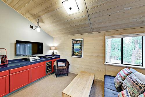 Falcon Point Pines