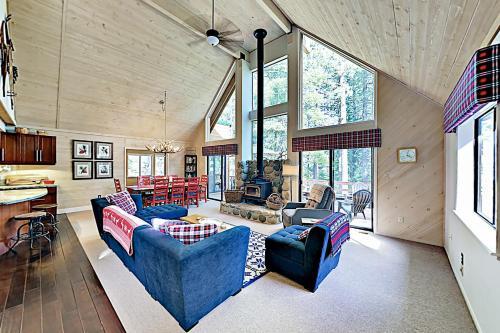 Falcon Point Pines
