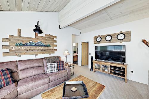 Falcon Point Pines