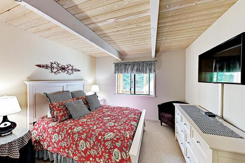 Falcon Point Pines