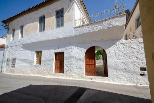 Skounas Home
