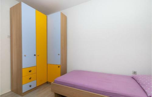 Nice Home In Komarna With Wifi And 2 Bedrooms