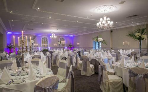 County Arms Hotel Birr