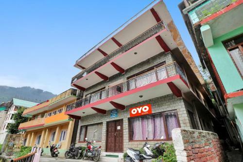 Hotel Oyo 91532 Hema Holiday Home