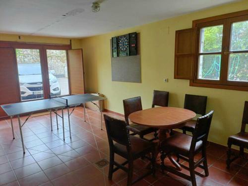 Casa Entre Encinas