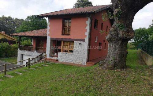 Casa Entre Encinas