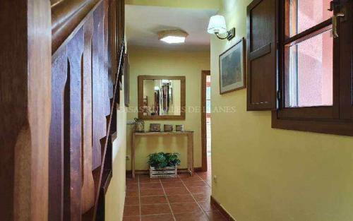 Casa Entre Encinas