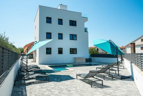 Apartamento Villa Div With Pool