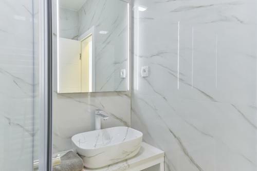 Apartamento Villa Div With Pool