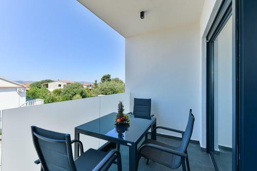 Apartamento Villa Div With Pool