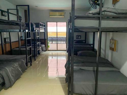 Albergue Phi Phi Little Hub