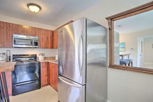 Apartamento Tropical Apt With Patio, Mins To The Beaches!